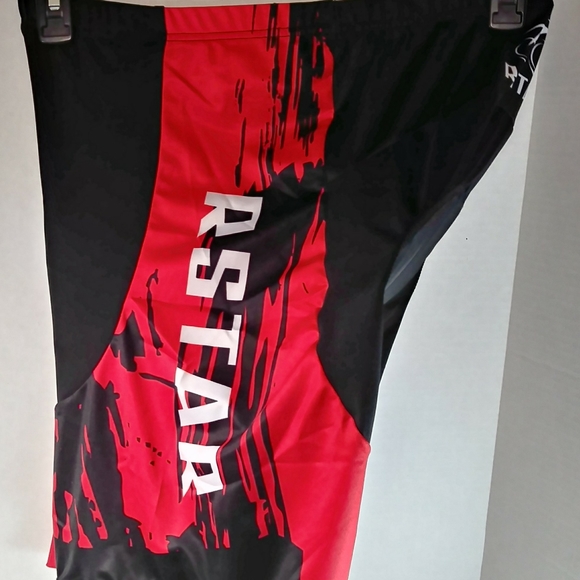 Men's Black & Red 3D Padded Cycling Shorts - Picture 6 of 9